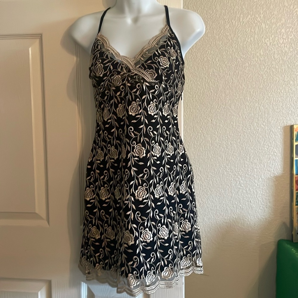 Mea black & gold dress
